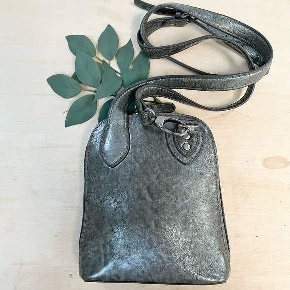 Bobo Bag Ca. Leather Crossbody - Picture 2 of 8